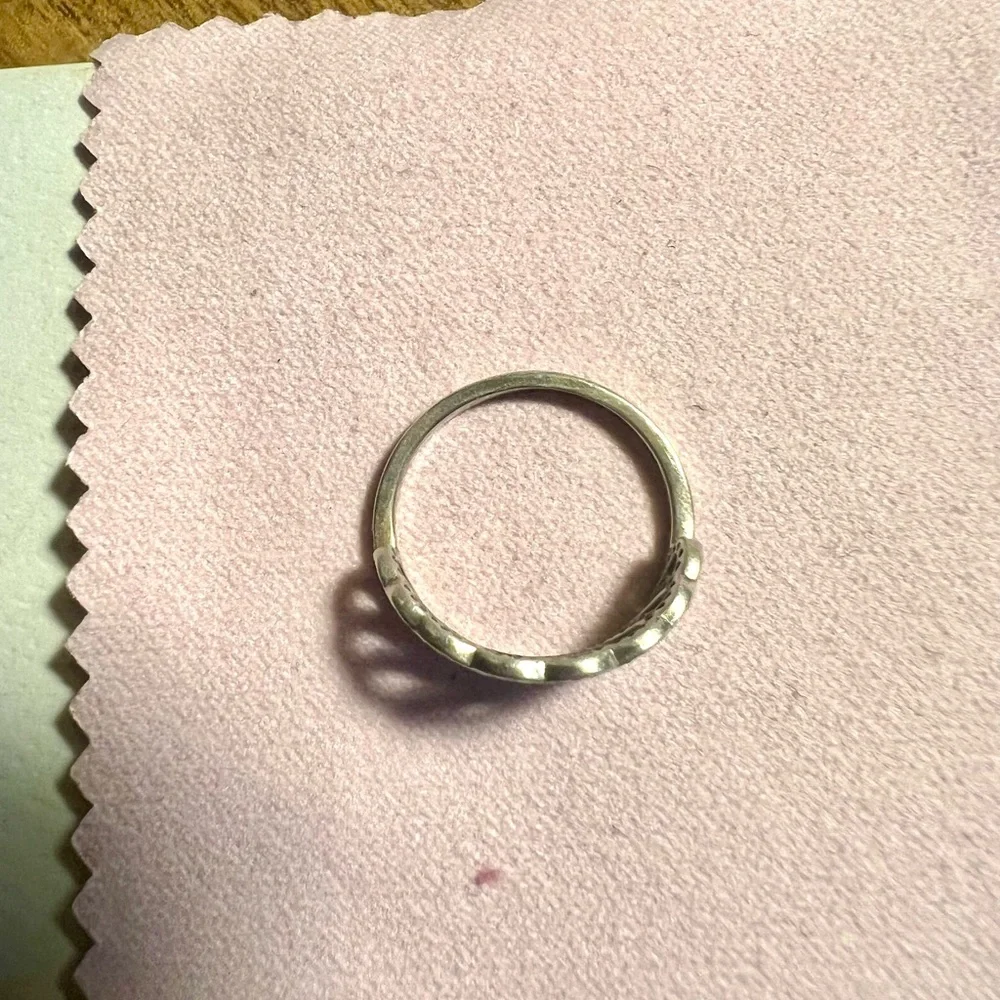 Pandora Silver Heart Tiara Ring -size 5 - Picture 5 of 7